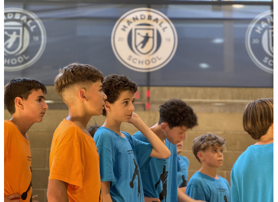 VI HANDBALL SCHOOL CAMP VI HANDBALL SCHOOL CAMP